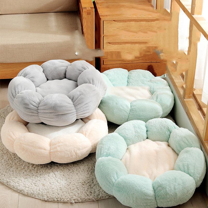 Floral Haven Pet Bed - Flower - Shaped Blanket for Dogs & Cats - ArctiPet