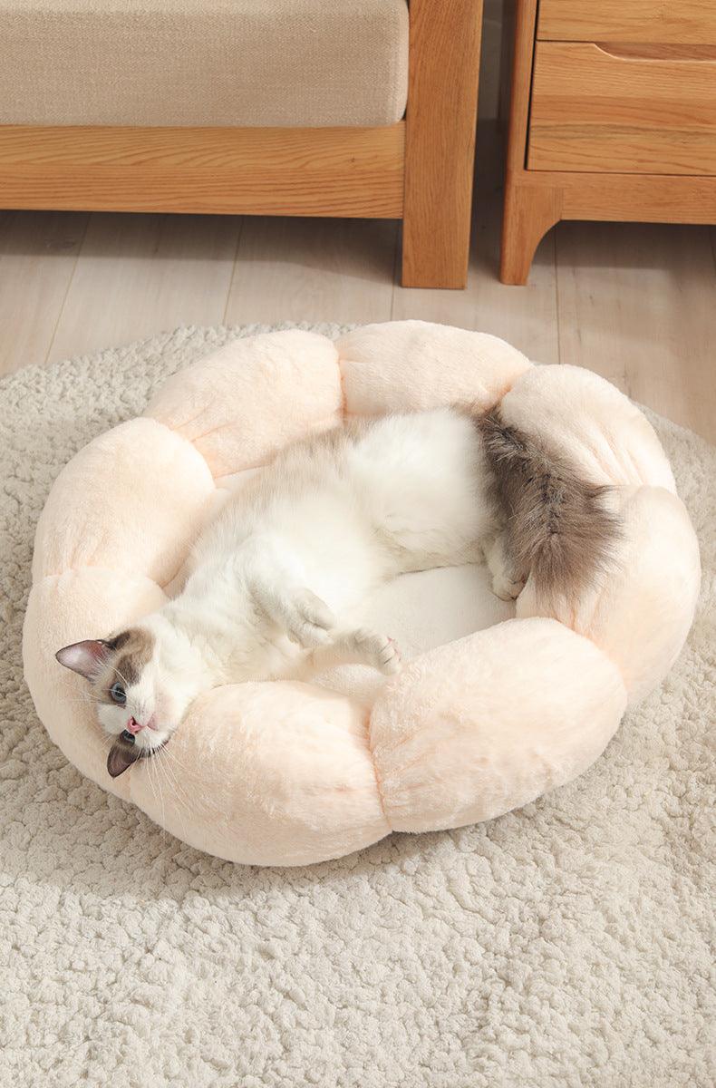 Floral Haven Pet Bed - Flower - Shaped Blanket for Dogs & Cats - ArctiPet